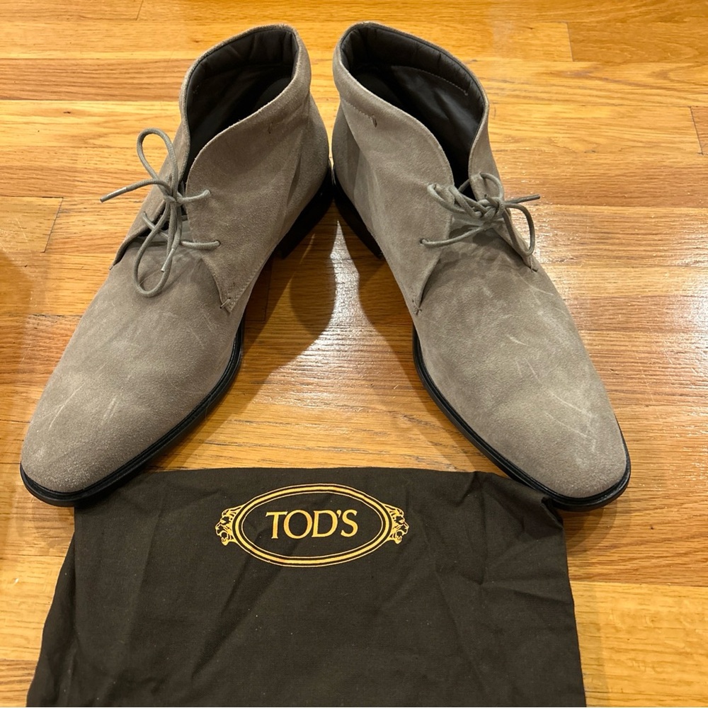 Tod's Men's Polacco Boots in Beige Suede, size 11